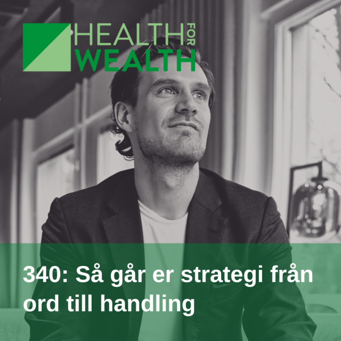 Svart-vitt porträtt av man i kavaj - Health for wealth